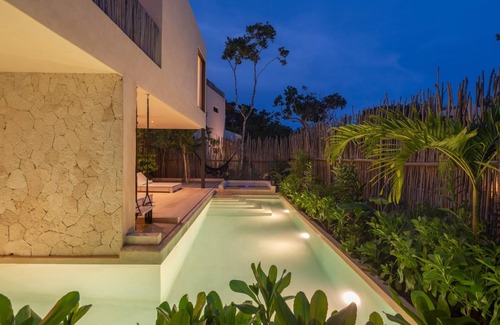 Ek Balam Village Villa | Villa Tovar Tulum/Private Pool/Starlink Wi-Fi/Mayan Jungle.
