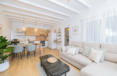Alhaurin el Grande Villa | Villa 'Tranquila El Retiro' with Private Pool, Wi-Fi and Air Conditioning