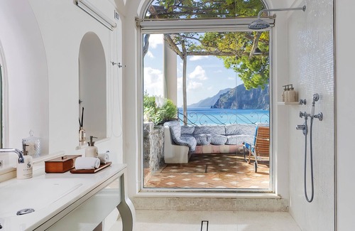 Arienzo Hotel | Villa Treville