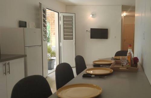 Gros-Morne Apartment | Villa tropicale charmant T2 dans un cadre verdoyant