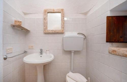 Carovigno Villa | Villa Trullo Ulivo with pool