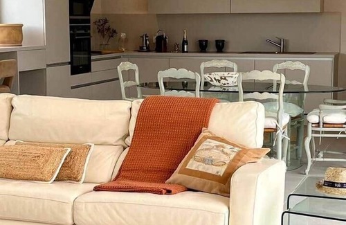 Saint-Maximin House | Villa Ucetia, just outside Uzès