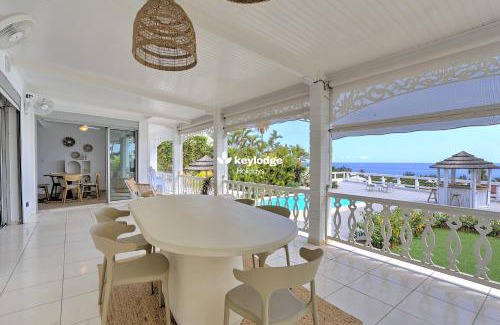 Carosse Villa | Villa Vénus - classée 4 étoiles - Piscine et vue mer - Saint-Gilles les Bains