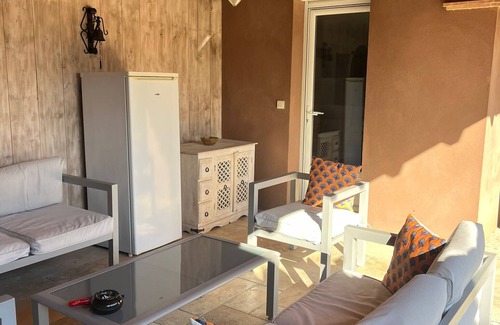 Orange Villa | Villa 'Vacances' with Private Pool, Wi-Fi and Air Conditioning