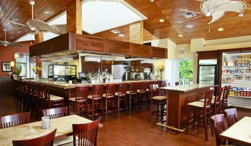 Tavernier Apartment | Villa Valbuena Ocean Pearl Key Largo Pool Restaurant Marina Pickleball