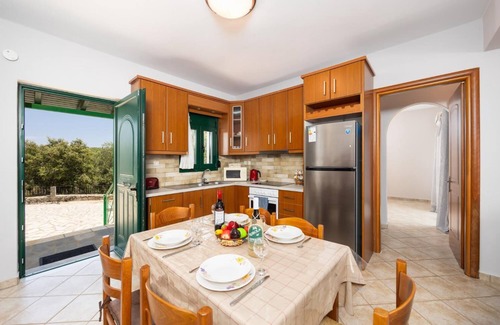 Mesovounia Villa | Villa Vera - Two Bedroom Villa, Sleeps 6