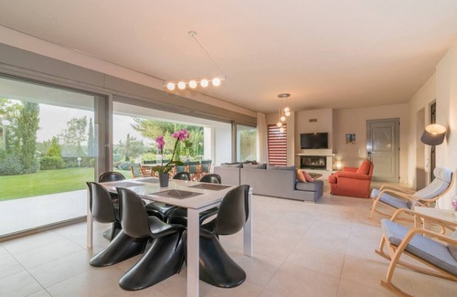 Romirion Villa | Villa Verano - Spacious 5-BDR & 5-BTH villa