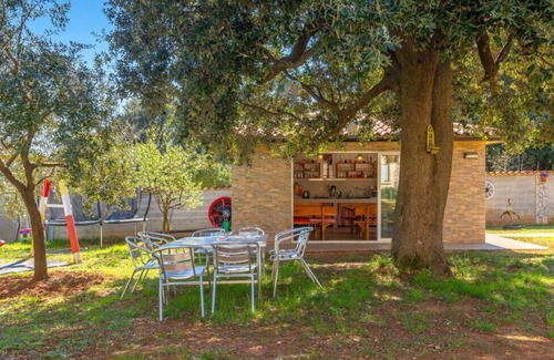 Vinkuran Villa | Villa Veronika II by Villas Guide