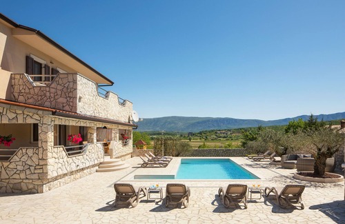 Pican Villa | Villa Vesna with heated pool, sauna, jacuzzi