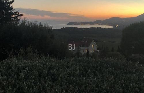 La Croix-Valmer Villa | Villa vignes et mer