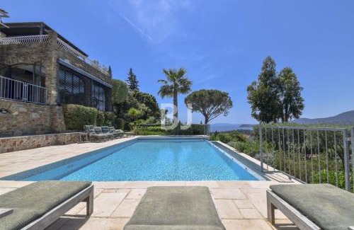 La Croix-Valmer Villa | Villa vignes et mer