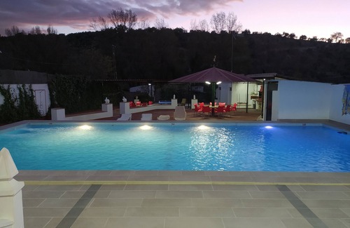 Priego de Cordoba Ski Chalet | Villa Villa Frasquita, capacity for 16 people, own swimming pool, sports court, tennis court, tennis court, tennis court, tennis court, tennis court, tennis court, tennis court, tennis court.