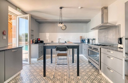 Faudoas Villa | Villa Virginie Gîte 1 – Spacious Air-Conditioned House with Heated Pool and Spa