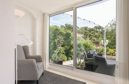 Tossa de Mar Villa | Villa 'Vistamar' with Sea View, Wi-Fi and Air Conditioning