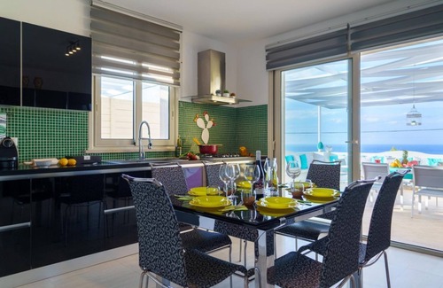 Augusta House | Villa Vittoria - Waterfront house