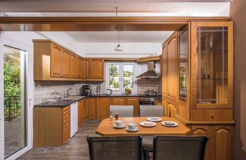 Vlichada Villa | Villa Vlychada - Lux Home with Pool & Jacuzzi