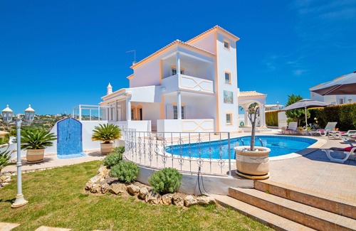 Albufeira Villa | Villa w/heatable pool & games room, São Rafael