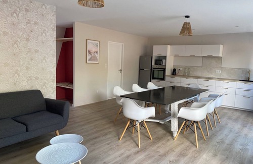 Saint-Vincent-sur-Jard Villa | Villa with sea access and spa