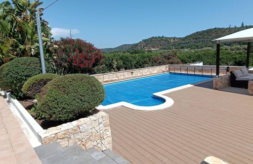 Silves Villa | Villa with 3 bedrooms, 3 bathrooms, ac, wifi. Parking.