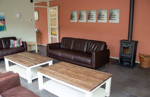 Municipality of Westerveld House | Villa with 5 bedrooms, 2 bathrooms, a sauna and a hottub