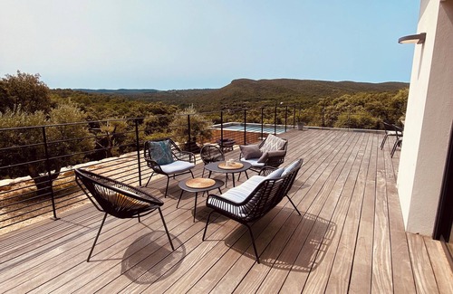 La Roque-sur-Ceze Villa | Villa with a magnificent view
