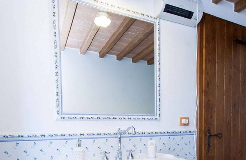 Ramazzano House | Villa with air conditioning