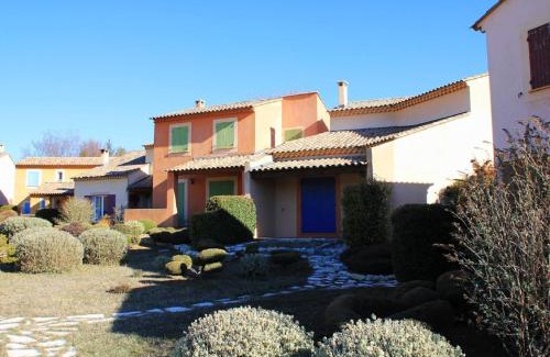 Saint-Trinit Villa | Villa with dishwasher, close to Village
