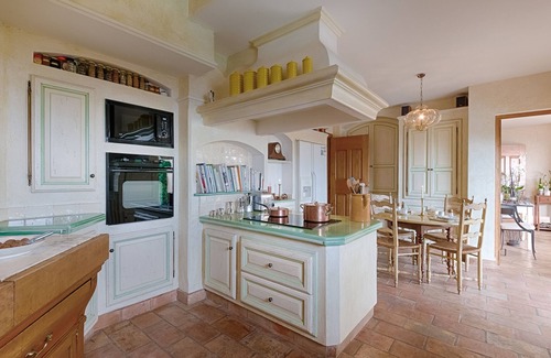 Villefranche-sur-Mer Villa | Villa with Stunning View of Cap Ferrat, Heated Infinity Pool, AC and free WiFi