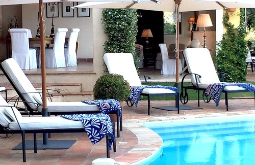 Villefranche-sur-Mer Villa | Villa with Stunning View of Cap Ferrat, Heated Infinity Pool, AC and free WiFi