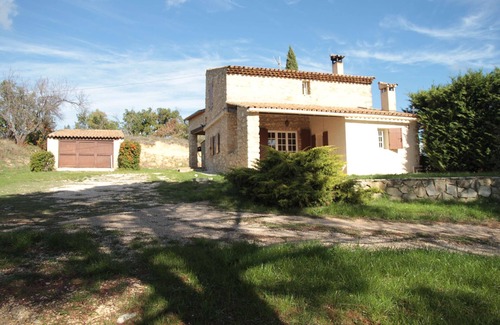 Grambois Villa | Villa with Garden of 5000 m2 in Grambois.