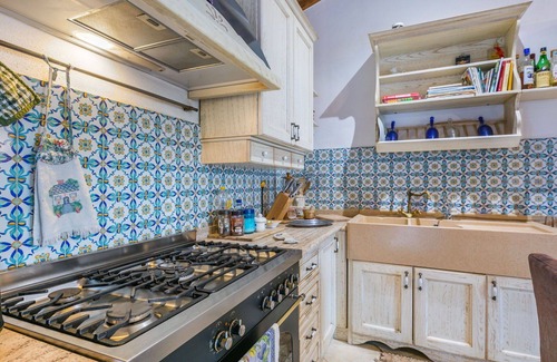 Bollano House | Villa with hot tub, WIFI, A/C, private pool, TV, patio, pets allowed, panoramic view, parking