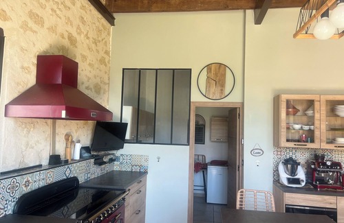 Salon-de-Provence House | Villa with heated pool, Fiber, located in a quiet area.