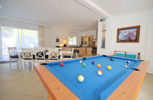 Jard-sur-Mer Villa | Villa with indoor pool, billiards, sauna, 230m2, Seafront, Jard sur Mer