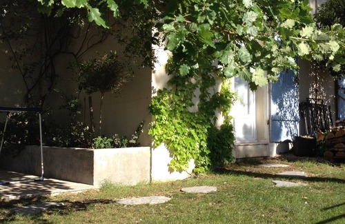 Lambesc House | Villa with infinity pool, in secure residence, in Provence