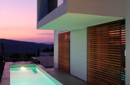 Canyelles Villa | Villa with modern design/views, free WIFI, Priv. Pool, barbecue, air conditioning in 2 DBL rooms