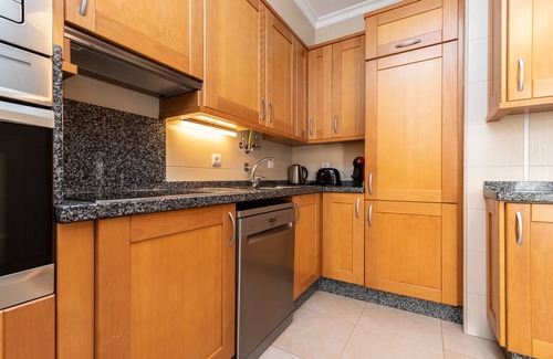 Manta Rota Ski Chalet | Villa with parking in the center of the village by AlgarveManta (10V3)