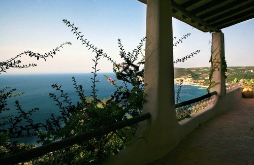Santiago Villa | Villa with Pool and Dominant Seaview in Sesimbra (AL)