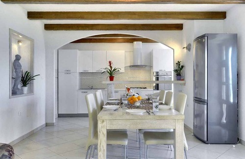 Lupoglav Villa | Villa with pool and panoramic view