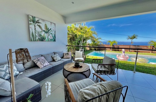 Les Avirons Villa | Villa with pool and sea view, 8 minutes from Etang Salé les bains beach