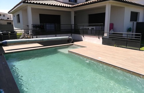 Aimargues Villa | Villa with pool close to the beach