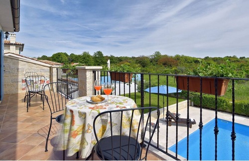 Medulin Cabin | Villa with pool for up to 10 people close to the beach located in Medulin
