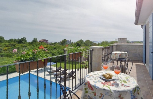 Medulin Cabin | Villa with pool for up to 10 people close to the beach located in Medulin