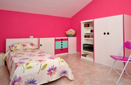 Mockarta Villa | Villa with private pool, Wifi, 7 Sleeps, Garden