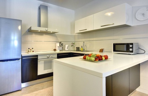 Petehi House | Villa with private pool, sun loungers, WiFi, air conditioning