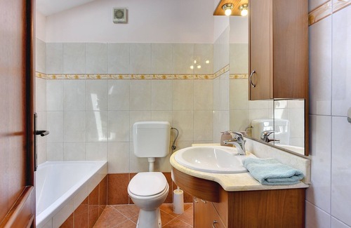 Petehi House | Villa with private pool, sun loungers, WiFi, air conditioning