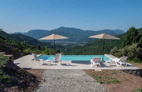 Fosciandora House | Villa with private pool and large garden