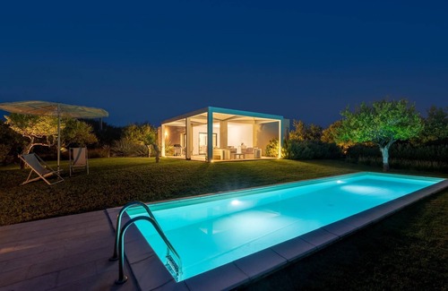 Noto Villa | Villa with private pool stunning sea view, near the center of Noto/services
