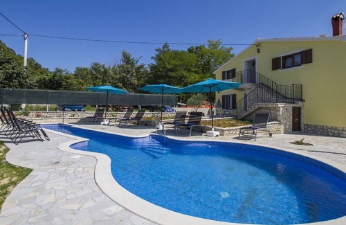 Kapelica Cottage | Villa with private swimming pool and garden for up to 10 people