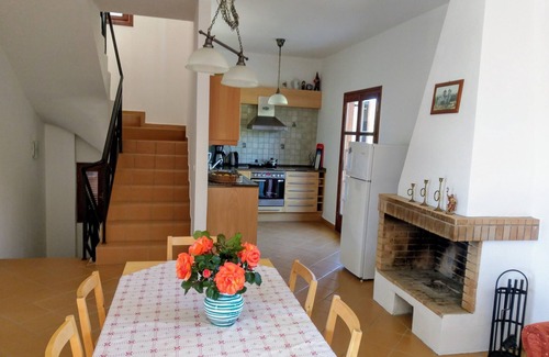 Monopari Villa | Villa with stunning views of the 'White Mountains'