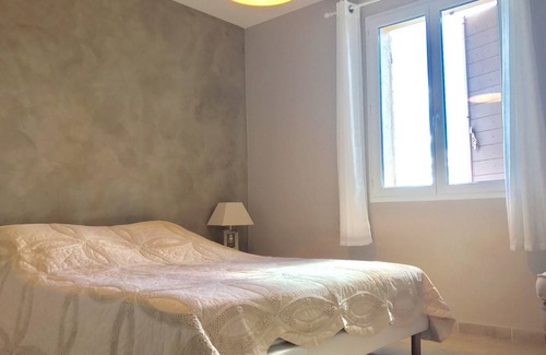 Pourrieres House | Villa with swimming pool and refreshing floor.